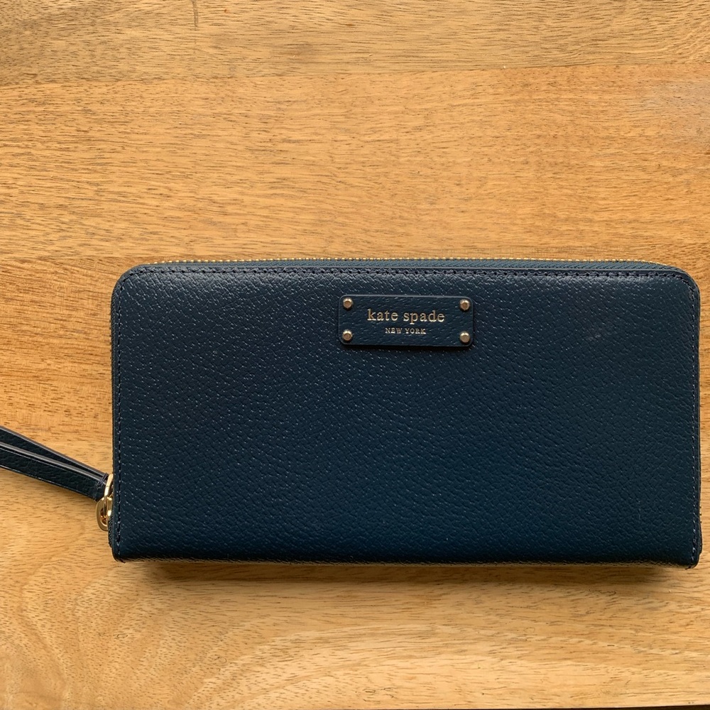 Kate Spade Larchmont avenue Neda wallet